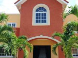 UNDER OFFER Hillside Drive, Kingston / St. Andrew, Jamaica - Apartment for Sale